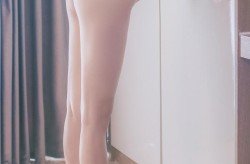 《女企业家的气场与领导力：如何塑造强大的职场形象》